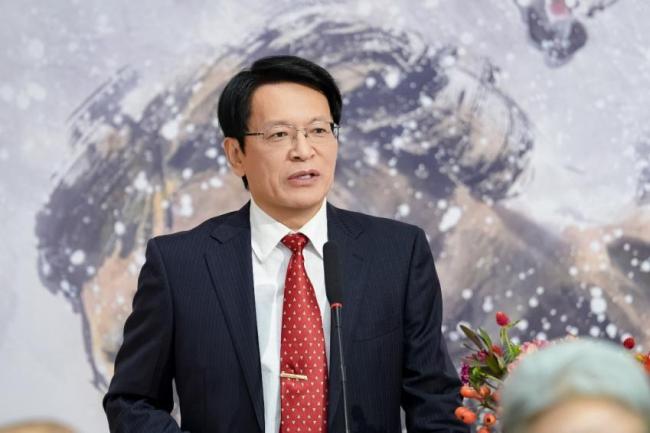 画家马欣乐致辞祥盛期权