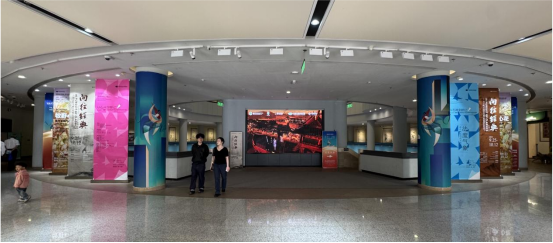 “向往经典--刘万鸣书画艺术展”在西安陕西省美术博物馆举办